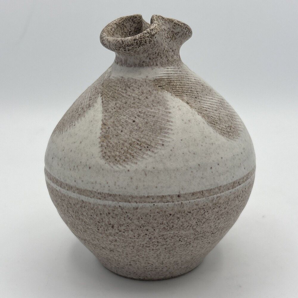 Vintage Tom Seelos ClayWorks Studio Art Pottery Hand-Thrown Speckled Glaze Vase